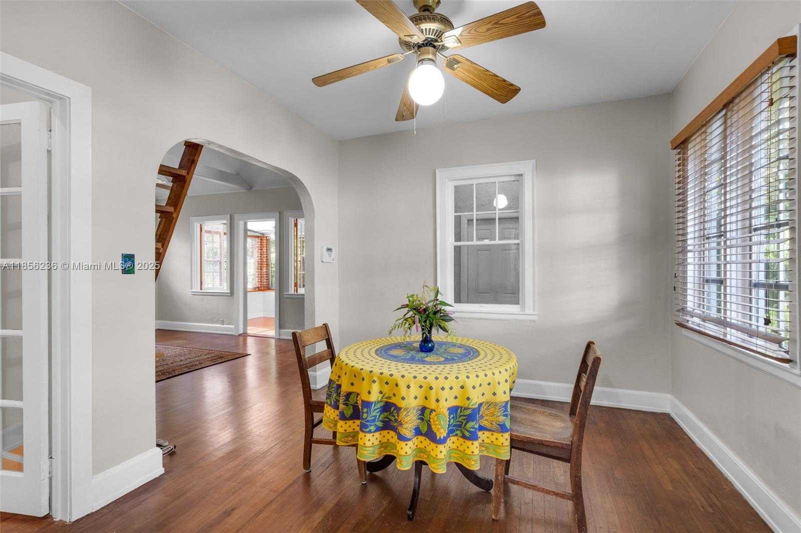 Small Image of 6243 SOUTH WEST 57TH ST, South Miami Number 4