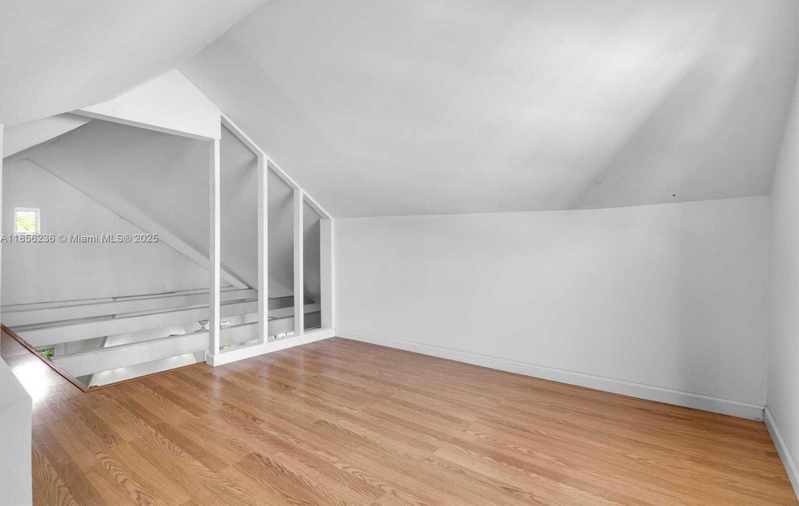 Small Image of 6243 SOUTH WEST 57TH ST, South Miami Number 6