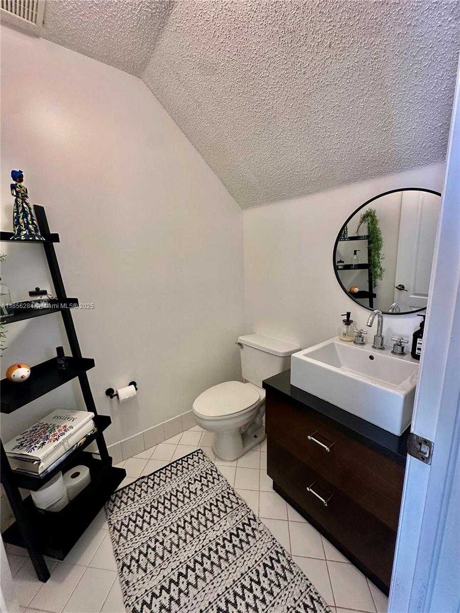 Small Image of 9942 NORTH WEST 29TH ST, Doral Number 10