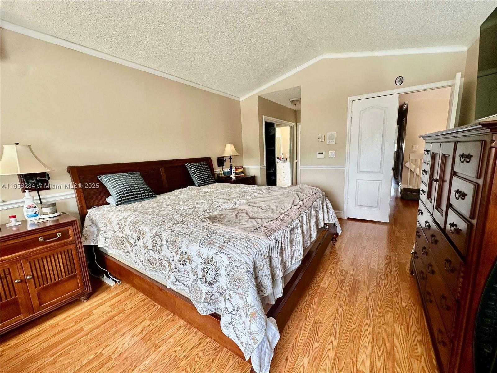 Small Image of 9942 NORTH WEST 29TH ST, Doral Number 12