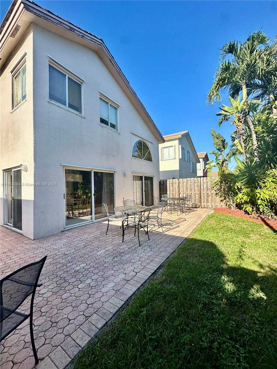 Small Image of 9942 NORTH WEST 29TH ST, Doral Number 2