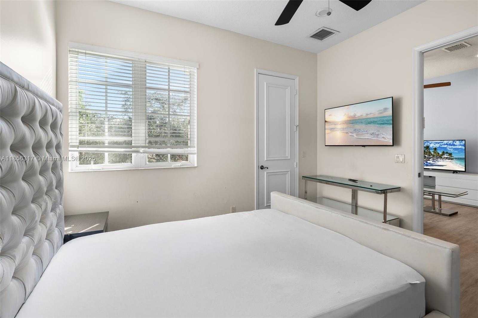 Small Image of 17771 LAKE AZURE WAY, Boca Raton Number 42