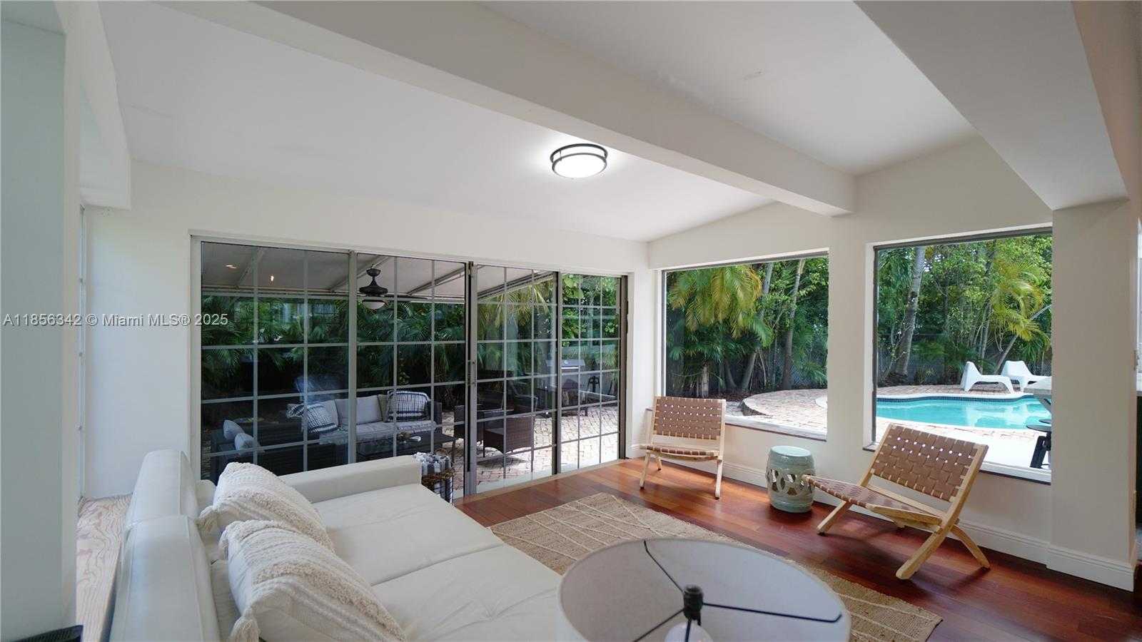 Small Image of 691 RIDGEWOOD RD, Key Biscayne Number 25