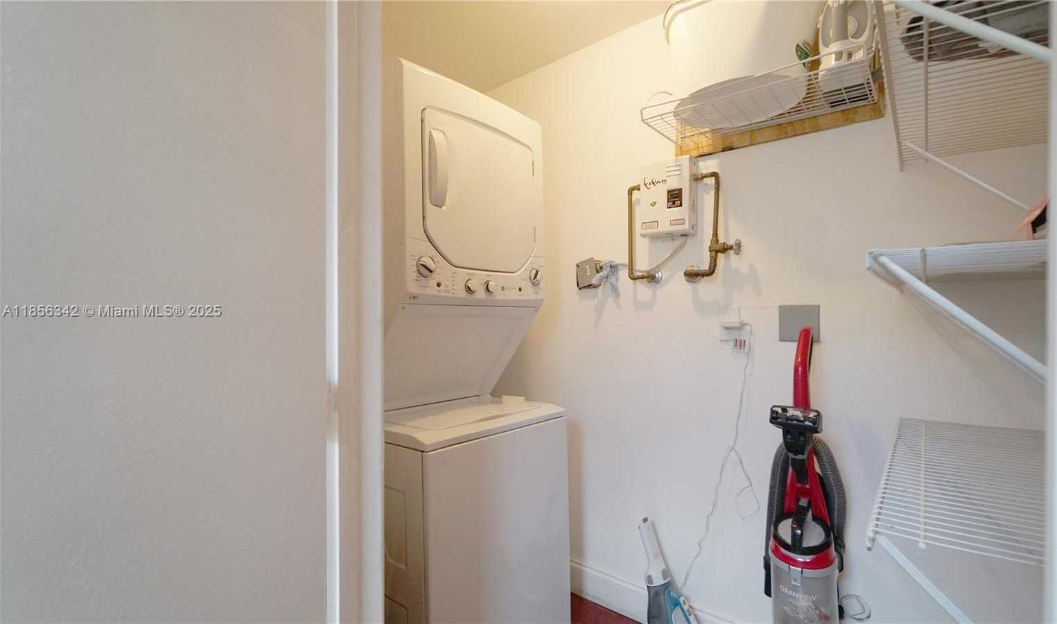 Small Image of 691 RIDGEWOOD RD, Key Biscayne Number 40
