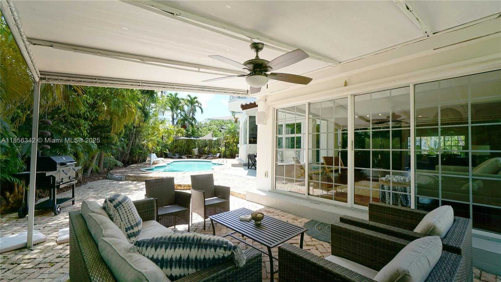 Small Image of 691 RIDGEWOOD RD, Key Biscayne Number 59