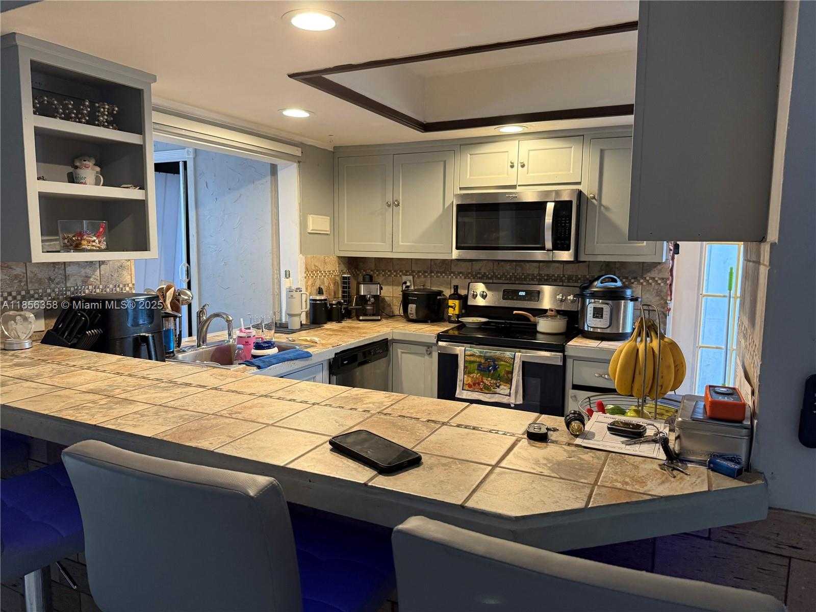 Small Image of 15640 SOUTH WEST 113 AVE, Miami Number 5
