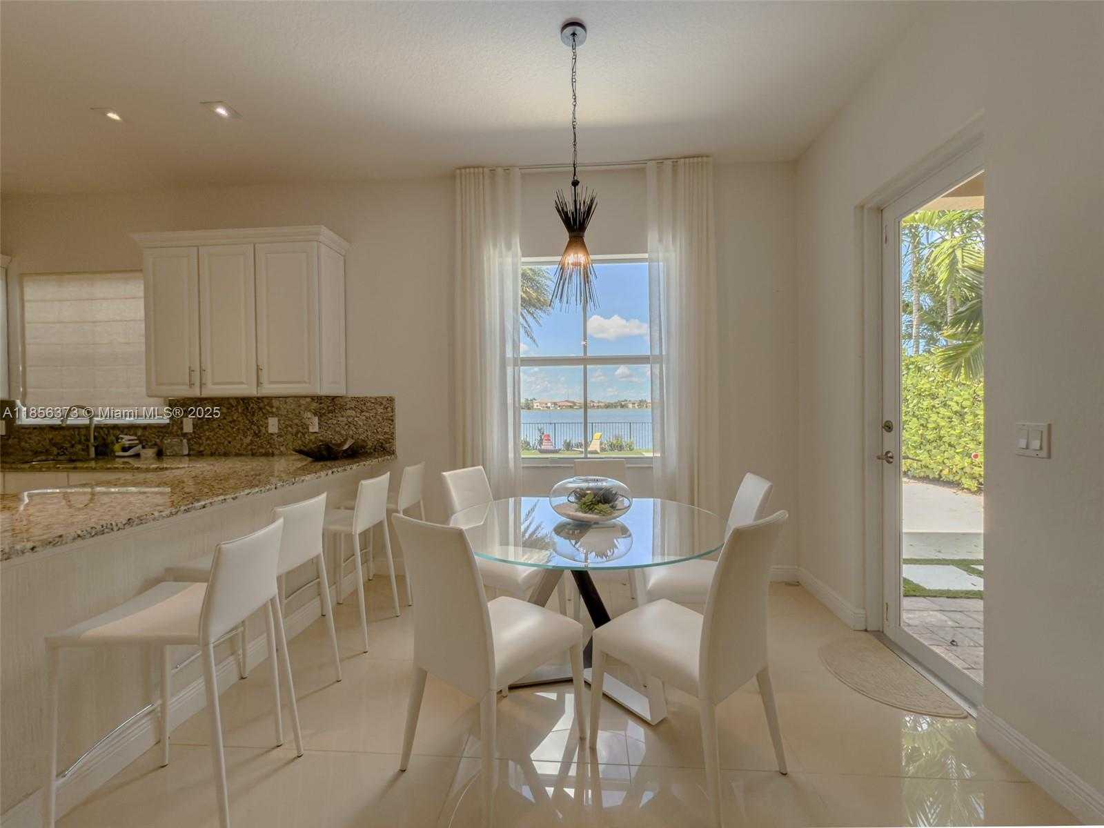 Small Image of 9709 BLUE ISLE BAY, Parkland Number 15