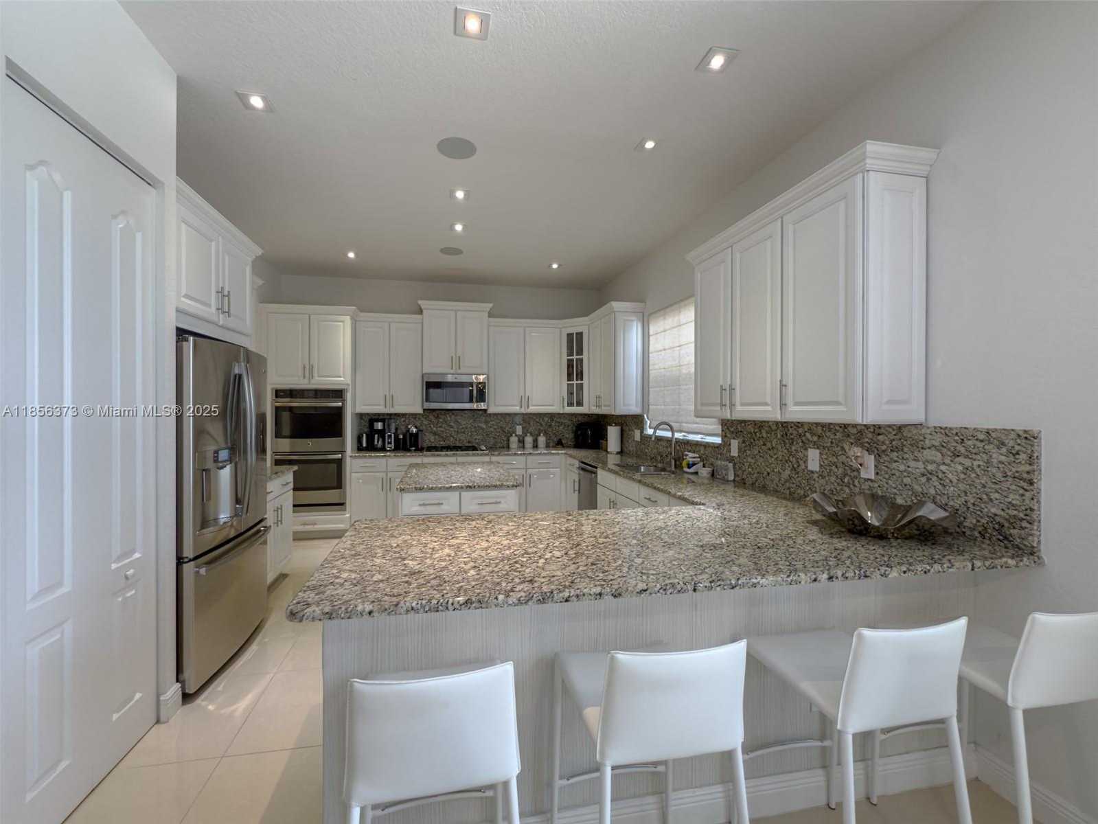 Small Image of 9709 BLUE ISLE BAY, Parkland Number 16
