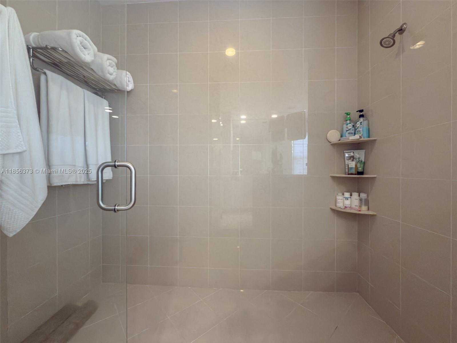 Small Image of 9709 BLUE ISLE BAY, Parkland Number 30