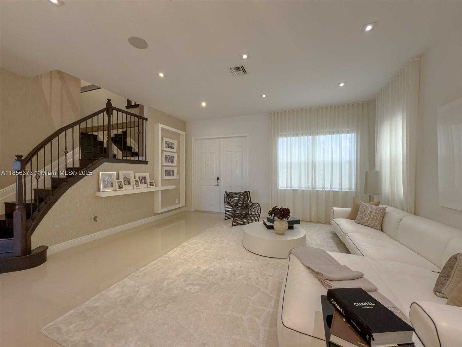Small Image of 9709 BLUE ISLE BAY, Parkland Number 4