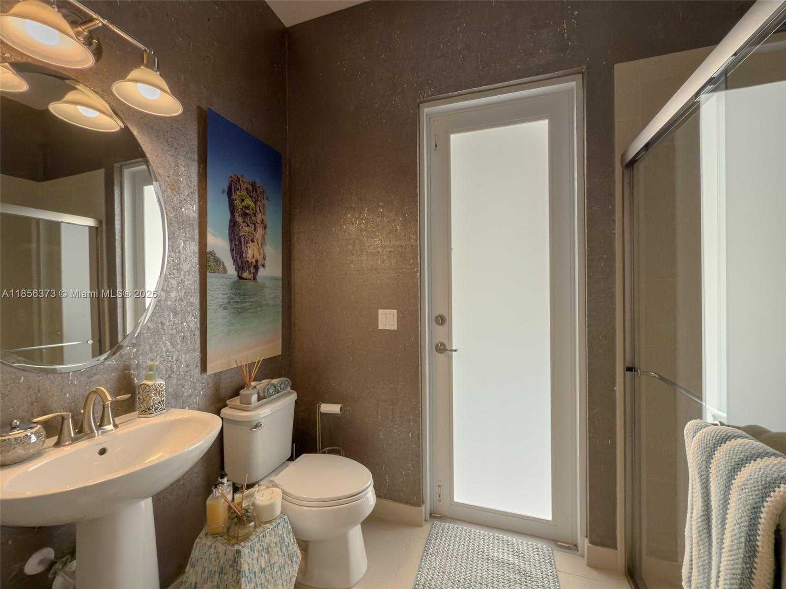 Small Image of 9709 BLUE ISLE BAY, Parkland Number 40