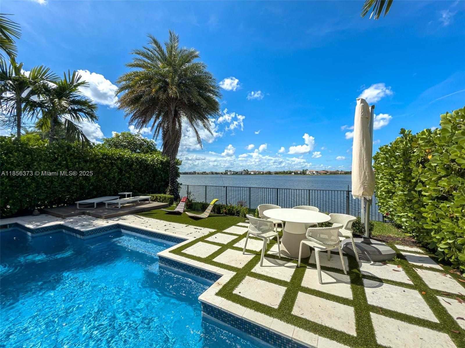 Small Image of 9709 BLUE ISLE BAY, Parkland Number 45