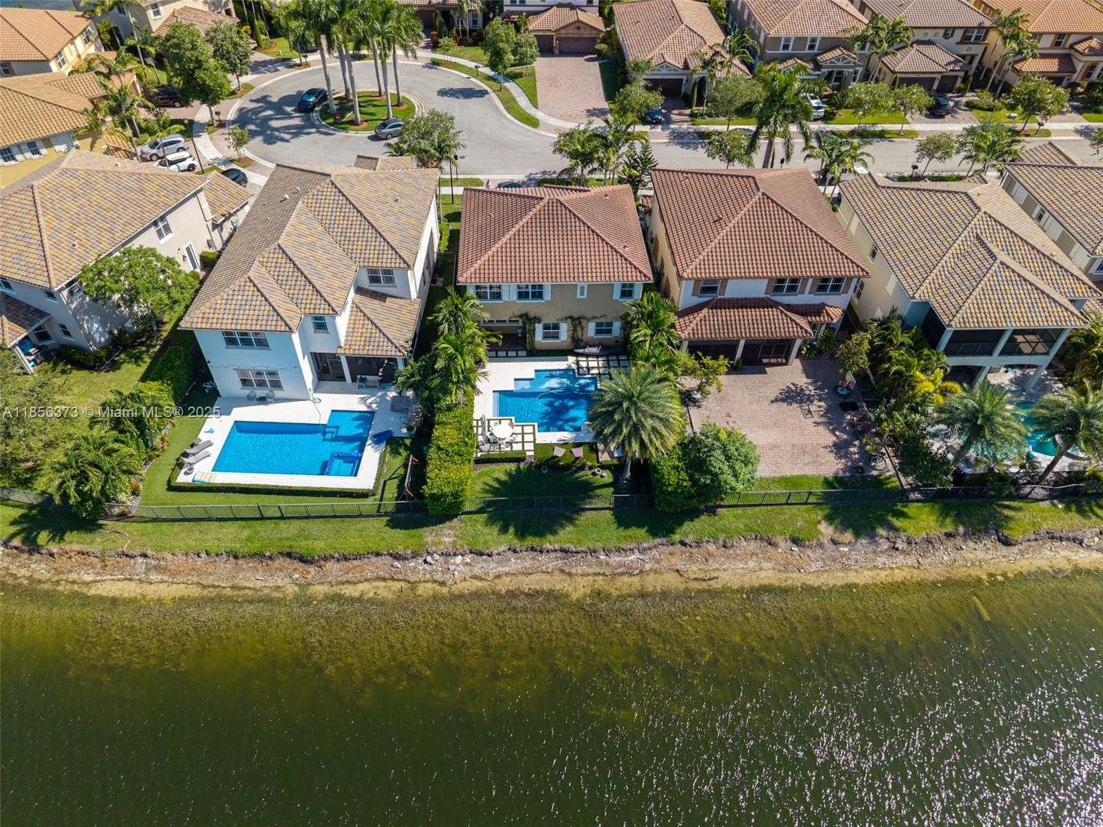 Small Image of 9709 BLUE ISLE BAY, Parkland Number 69