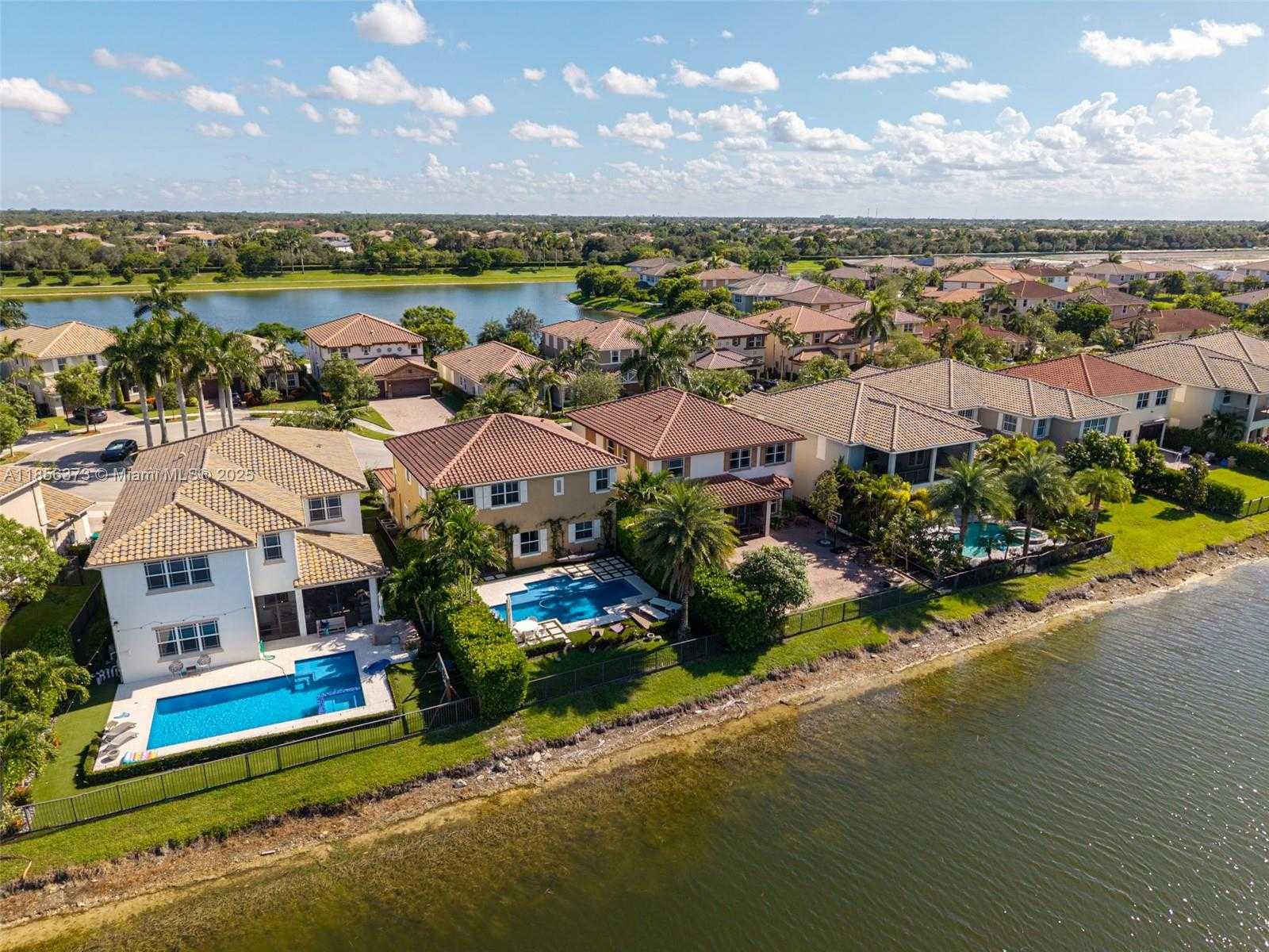 Small Image of 9709 BLUE ISLE BAY, Parkland Number 70