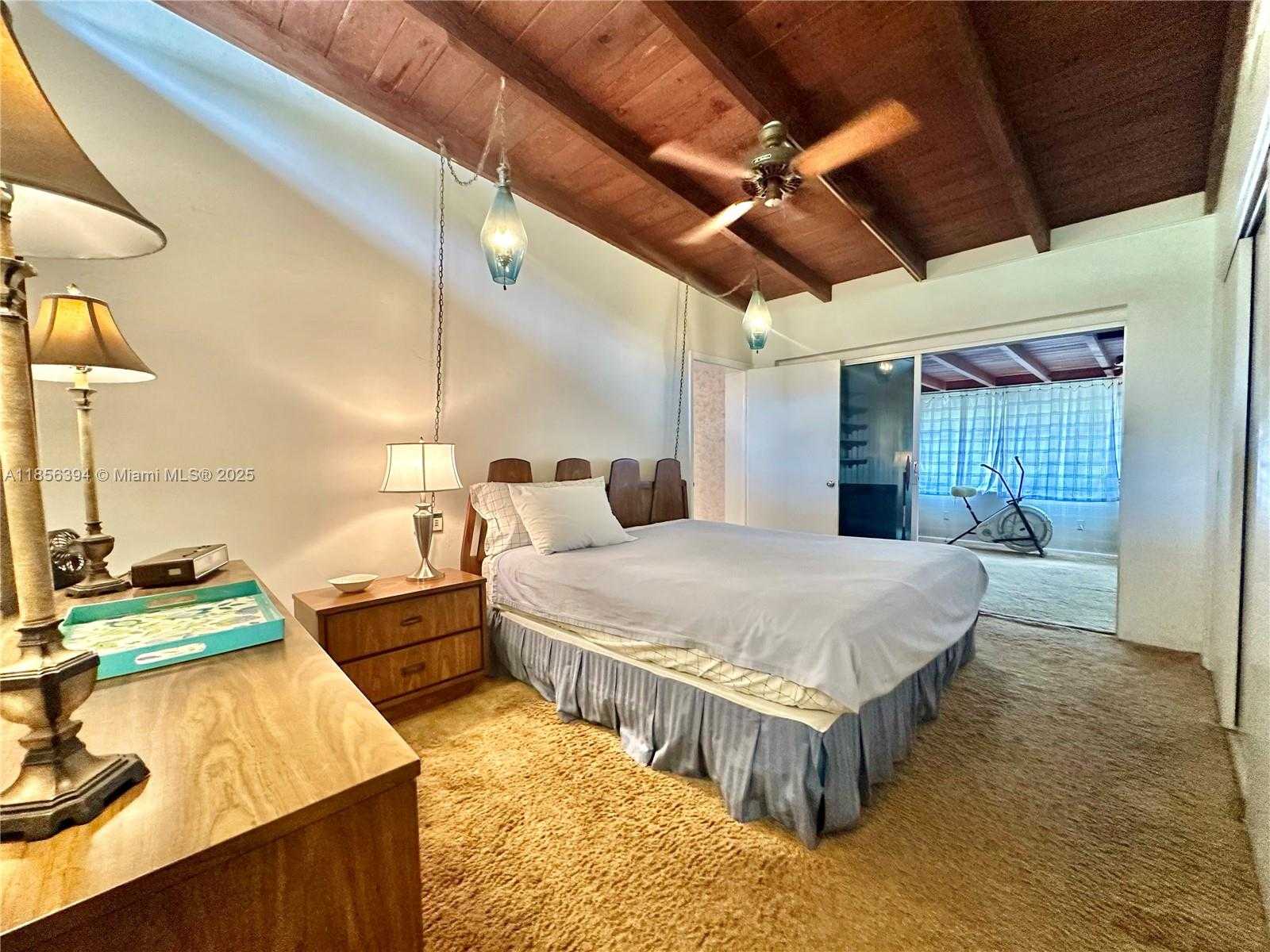 Small Image of 845 NORTH EAST 127TH ST, North Miami Number 12