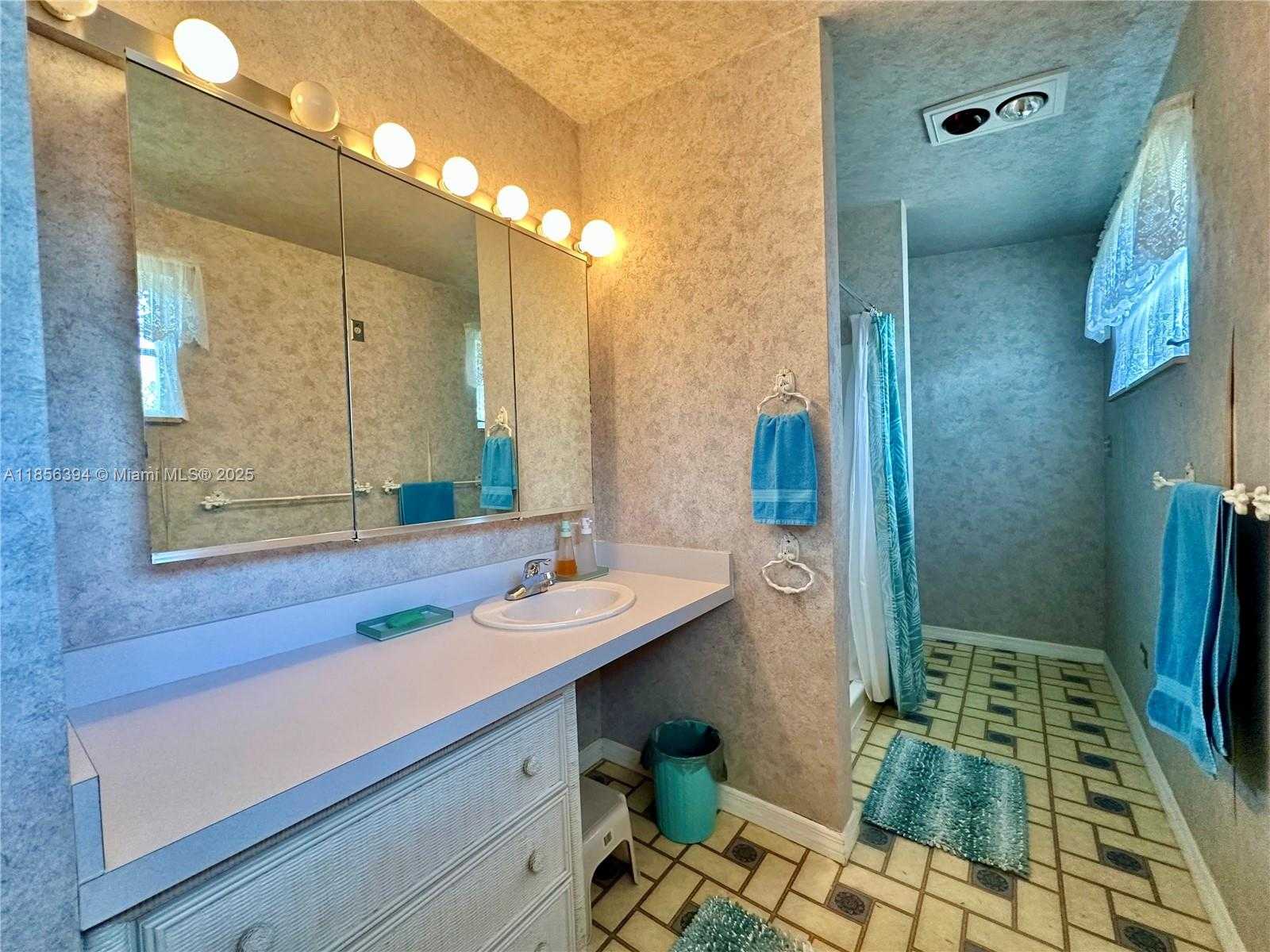 Small Image of 845 NORTH EAST 127TH ST, North Miami Number 16