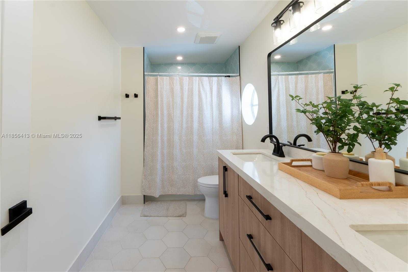 Small Image of 17323 SOUTH WEST 47TH CT, Miramar Number 27