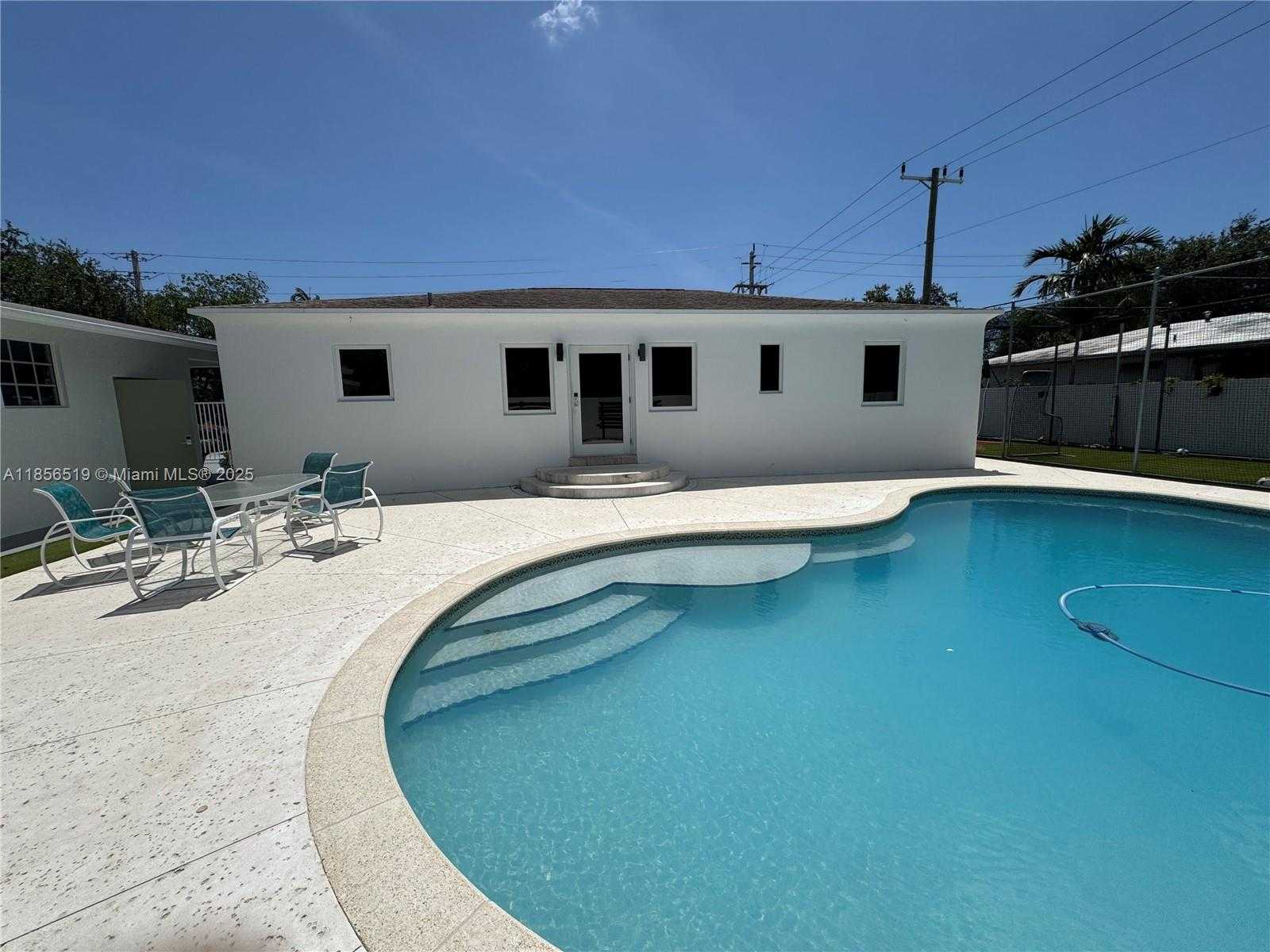 Small Image of 520 NORTH 26TH AVE , N, Hollywood Number 18