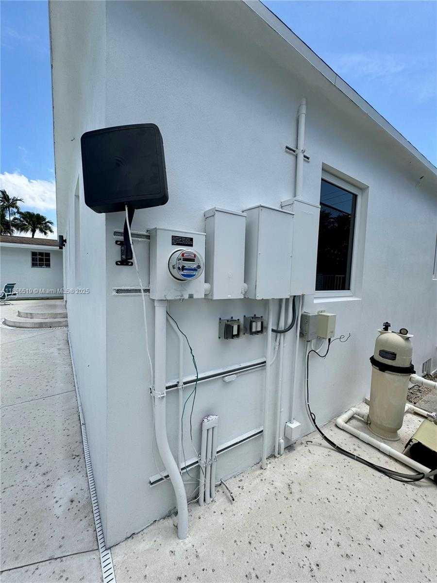 Small Image of 520 NORTH 26TH AVE , N, Hollywood Number 28
