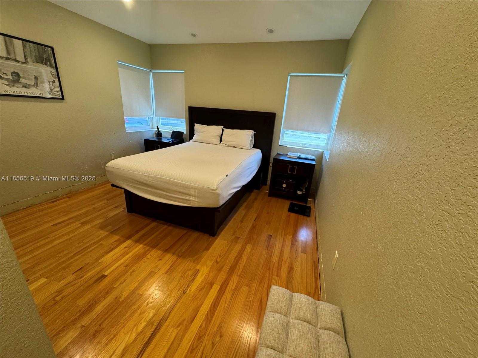 Small Image of 520 NORTH 26TH AVE , N, Hollywood Number 8