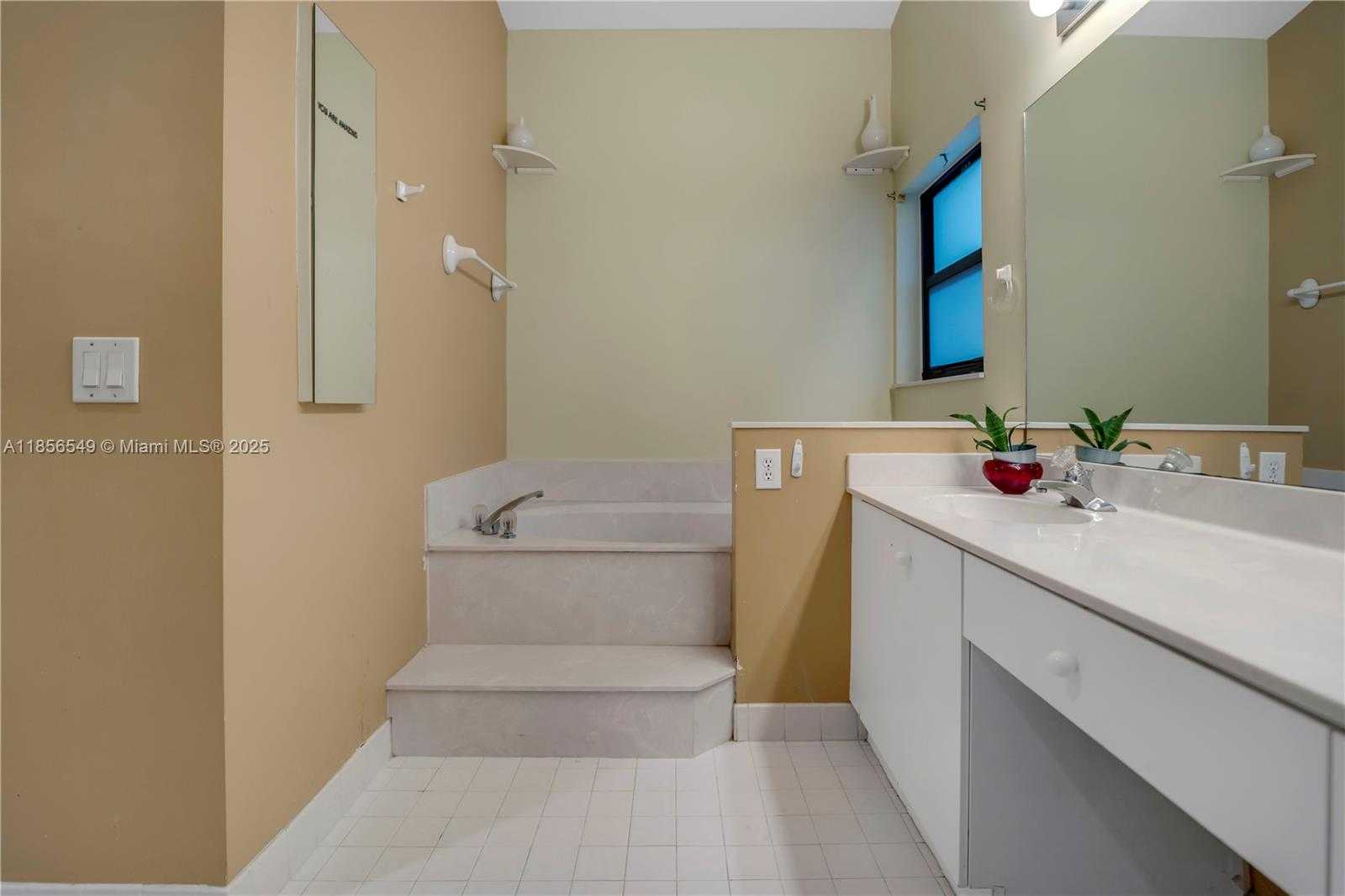 Small Image of 400 NORTH WEST 202ND WAY, Pembroke Pines Number 16