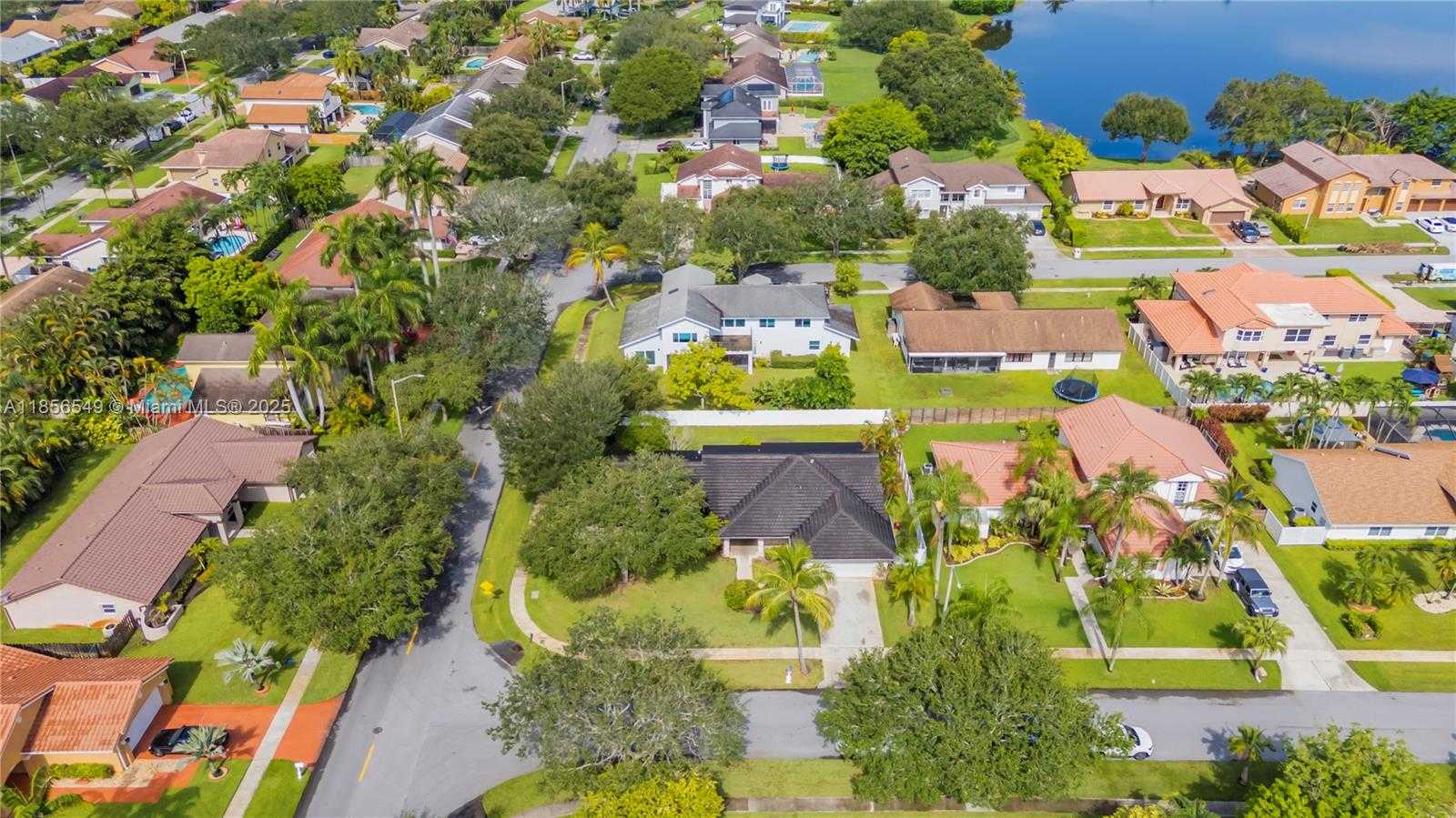 Small Image of 400 NORTH WEST 202ND WAY, Pembroke Pines Number 22