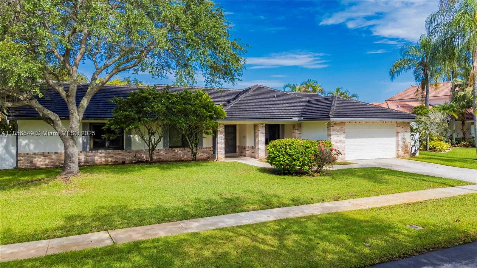 Small Image of 400 NORTH WEST 202ND WAY, Pembroke Pines Number 30