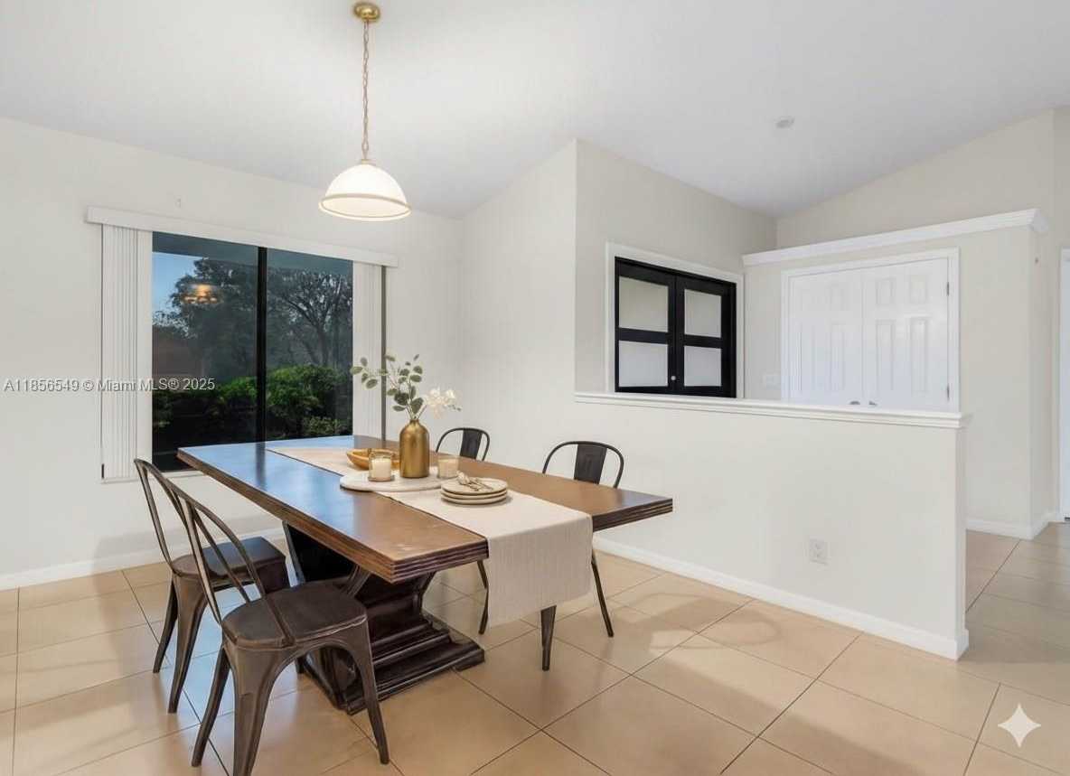 Small Image of 400 NORTH WEST 202ND WAY, Pembroke Pines Number 7