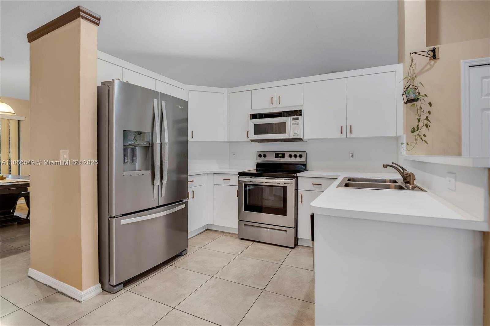 Small Image of 400 NORTH WEST 202ND WAY, Pembroke Pines Number 8