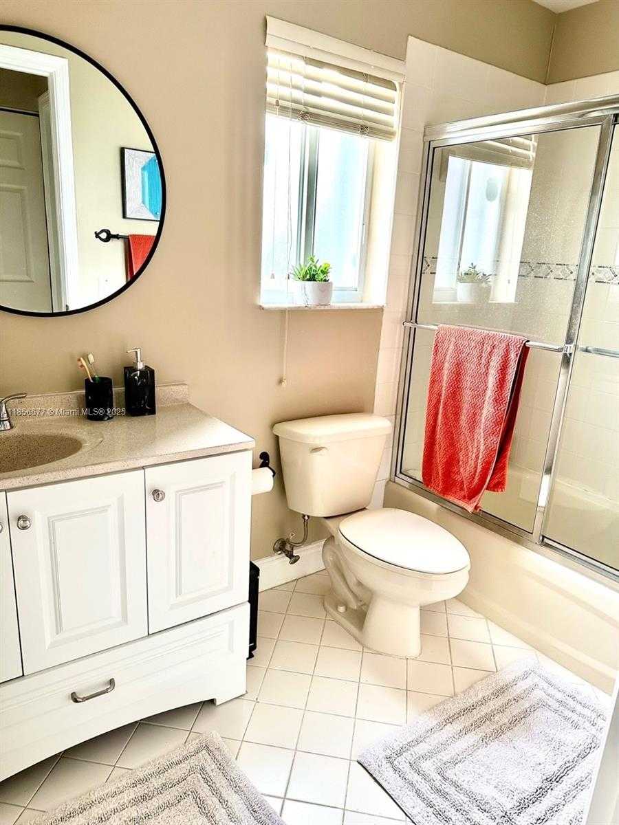Small Image of 4370 PINE RIDGE CT, Weston Number 22