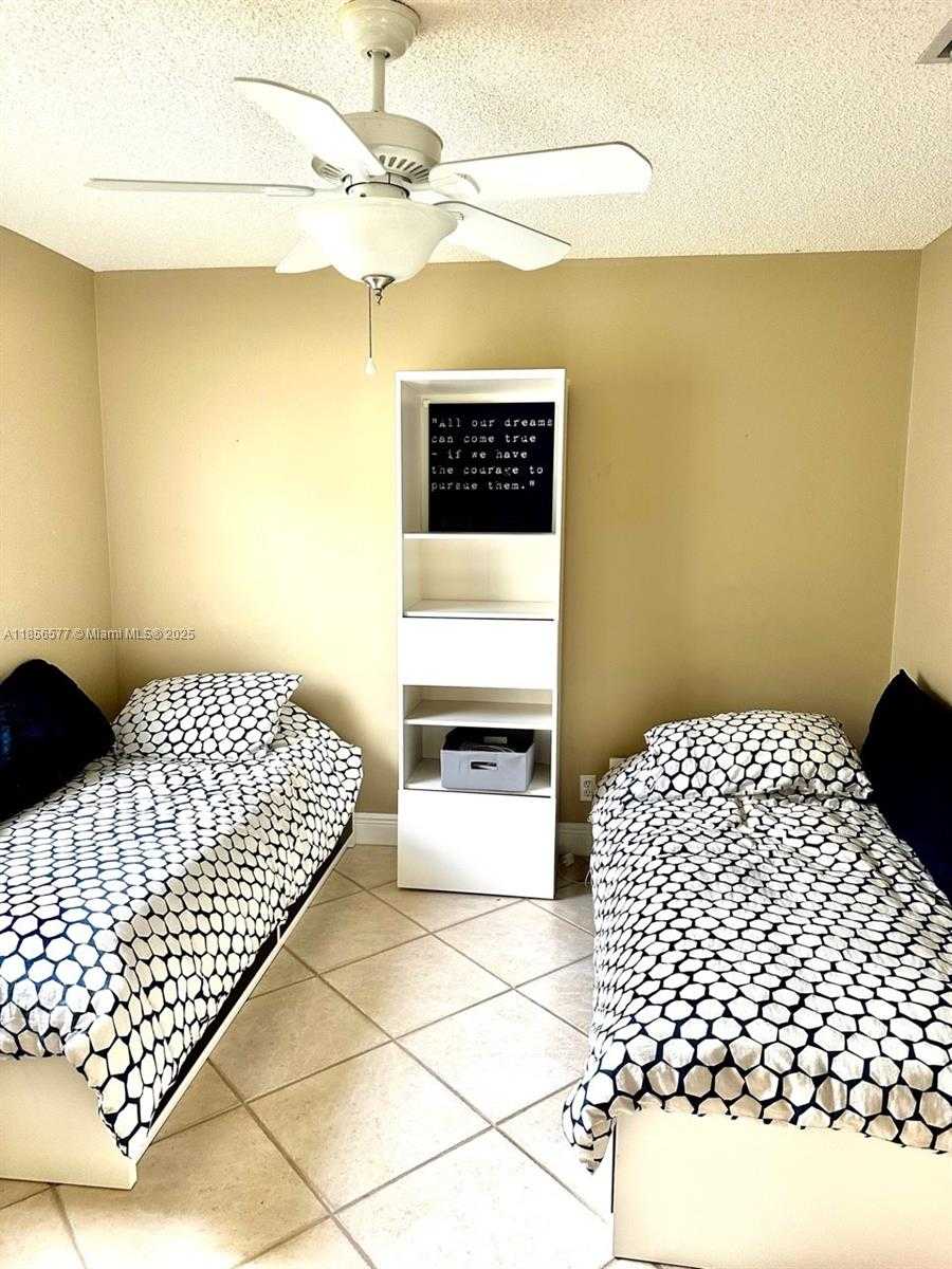 Small Image of 4370 PINE RIDGE CT, Weston Number 26