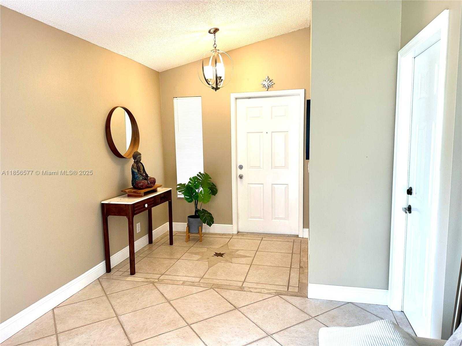 Small Image of 4370 PINE RIDGE CT, Weston Number 4