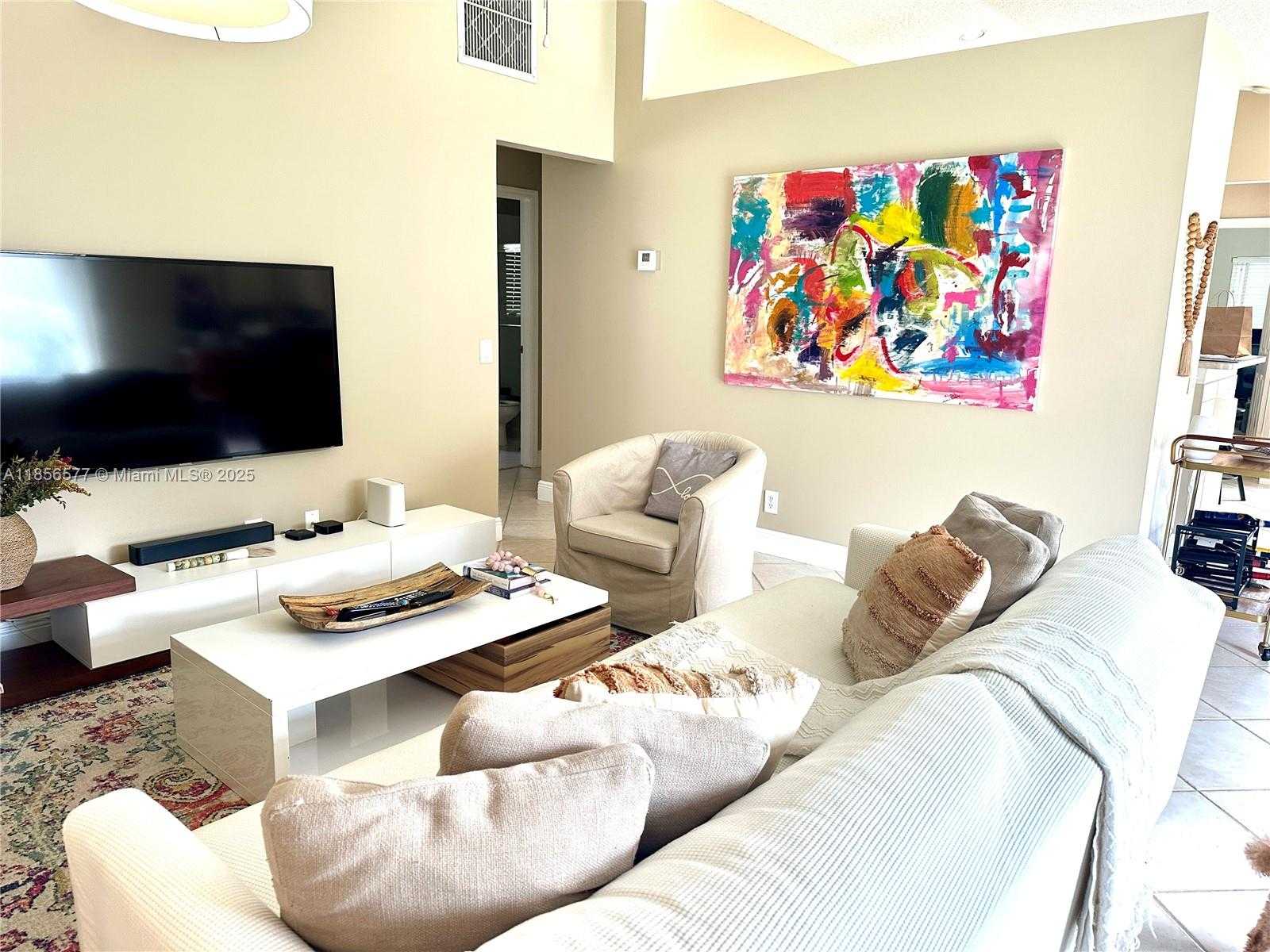 Small Image of 4370 PINE RIDGE CT, Weston Number 5