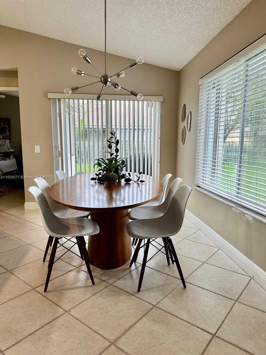 Small Image of 4370 PINE RIDGE CT, Weston Number 9