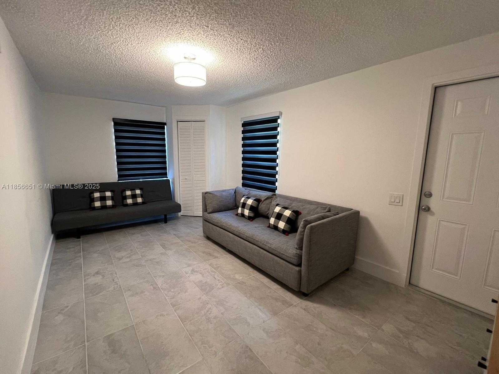 Small Image of 13725 NORTH WEST 4TH CT, North Miami Number 11