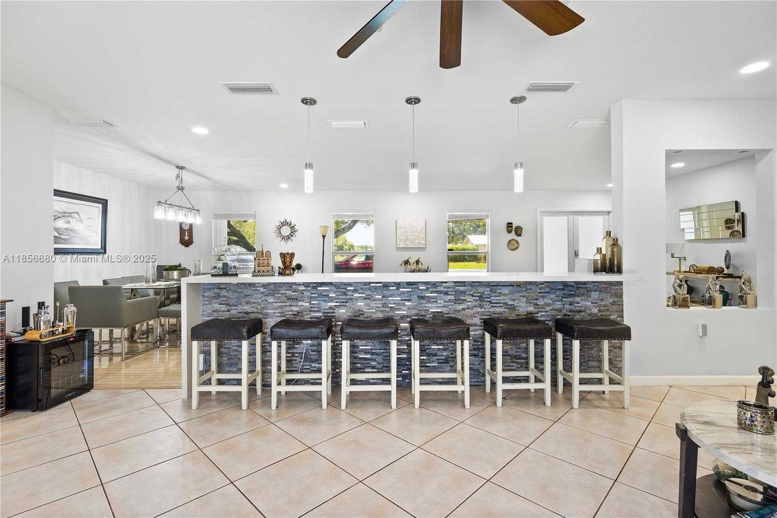 Small Image of 16400 SOUTH WEST 80TH AVE, Palmetto Bay Number 15