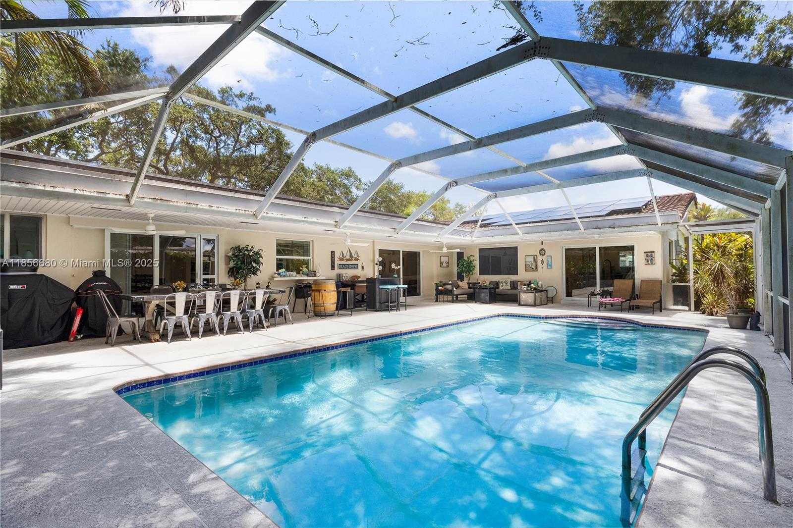 Small Image of 16400 SOUTH WEST 80TH AVE, Palmetto Bay Number 2