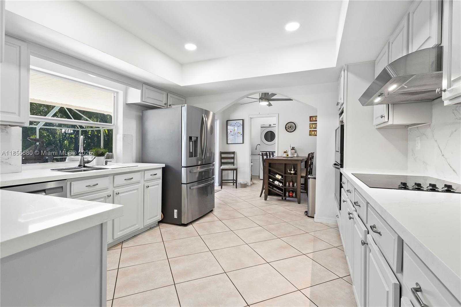 Small Image of 16400 SOUTH WEST 80TH AVE, Palmetto Bay Number 3