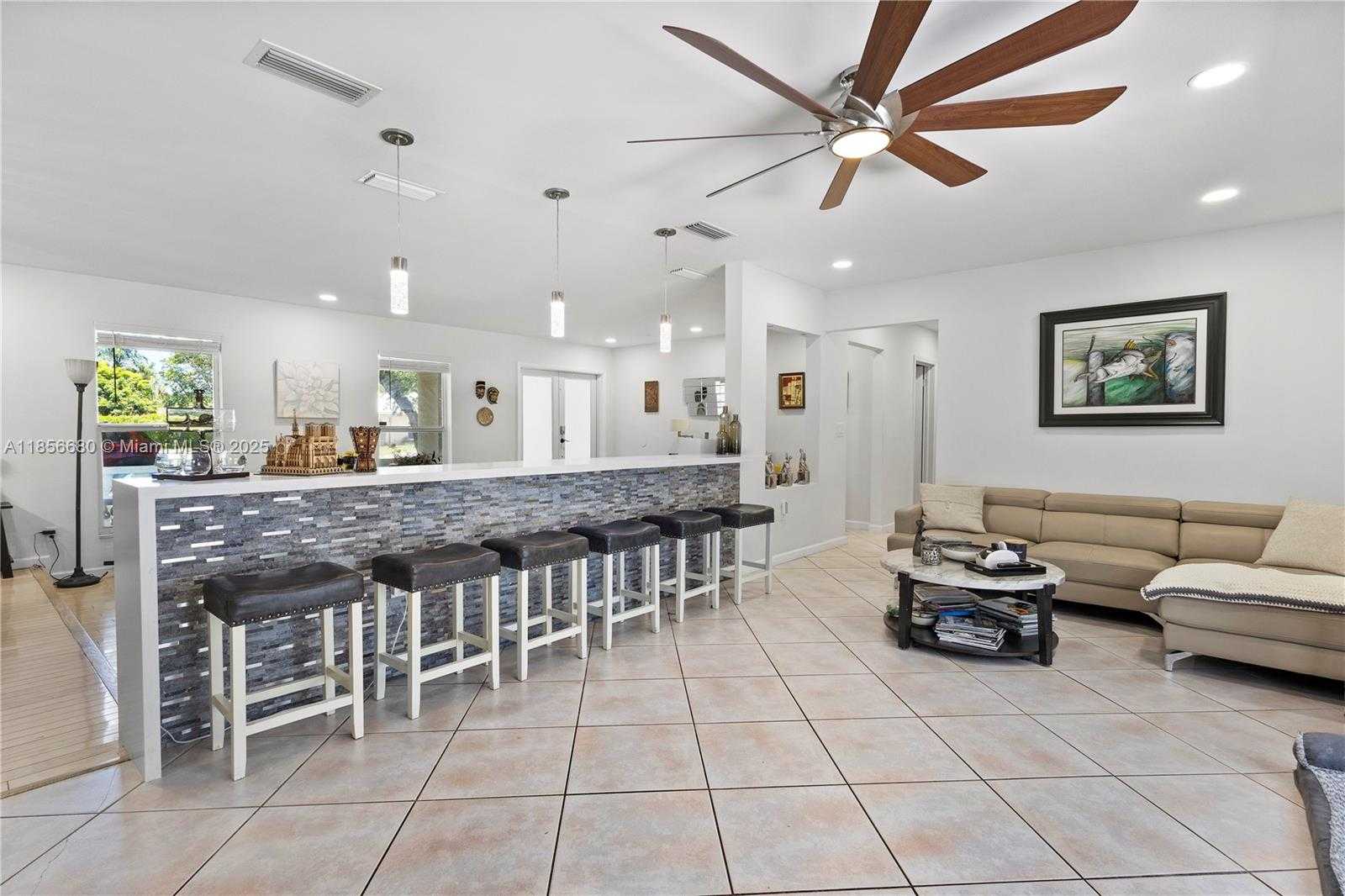 Small Image of 16400 SOUTH WEST 80TH AVE, Palmetto Bay Number 4