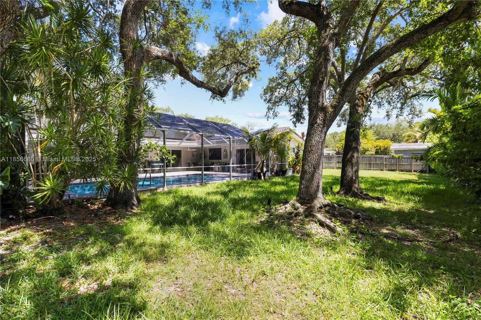 Small Image of 16400 SOUTH WEST 80TH AVE, Palmetto Bay Number 46