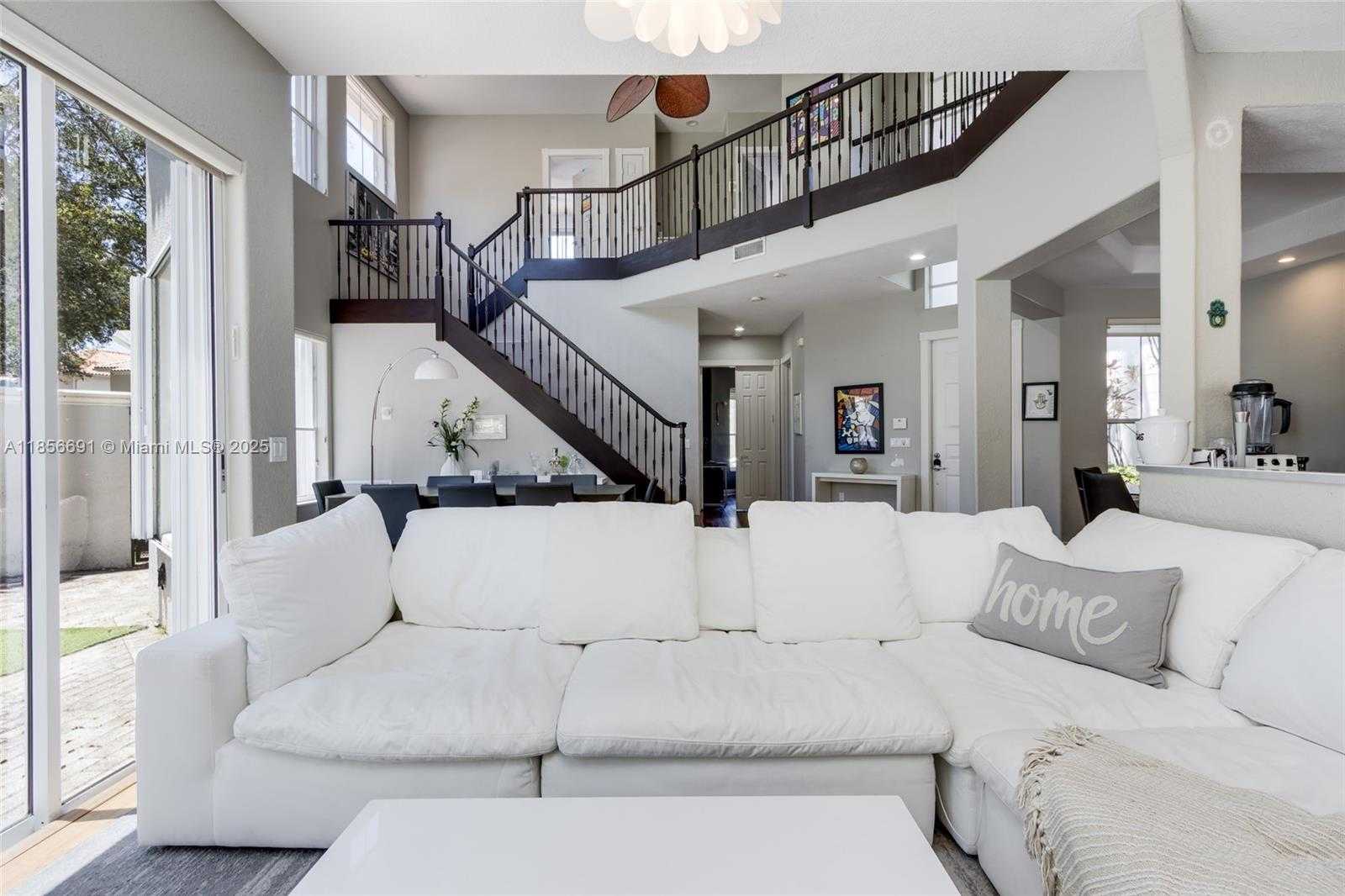 Small Image of 1467 MARINER WAY, Hollywood Number 14