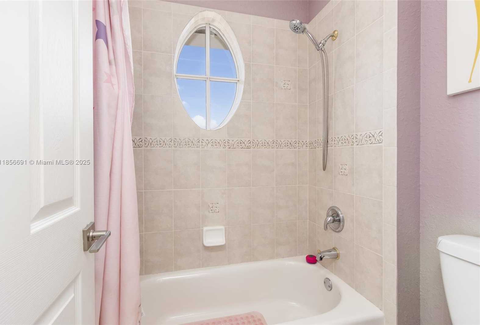 Small Image of 1467 MARINER WAY, Hollywood Number 20