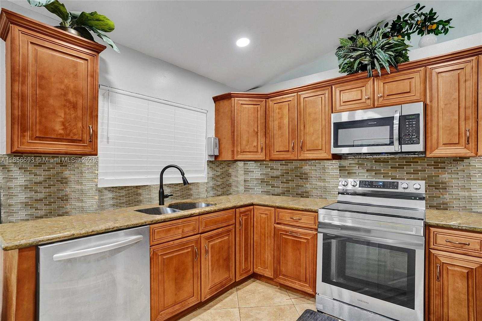 Small Image of 5540 NORTH WEST 40TH TER, Coconut Creek Number 16