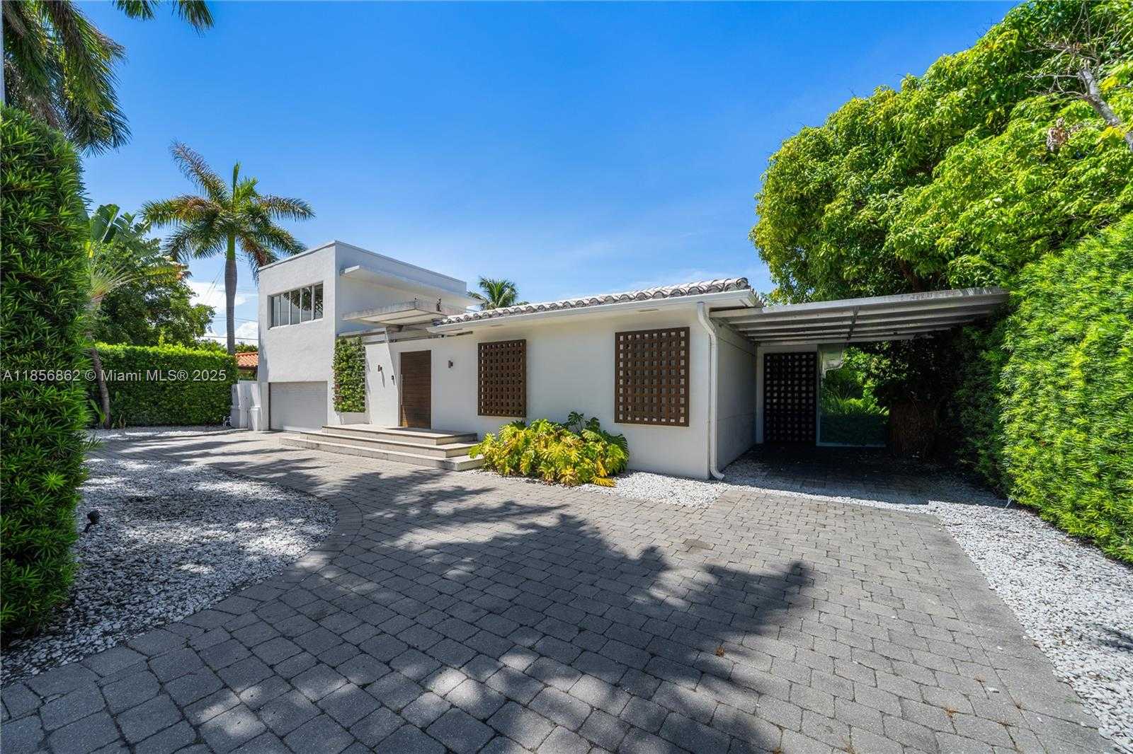 Small Image of 3220 CHASE AVE, Miami Beach Number 14