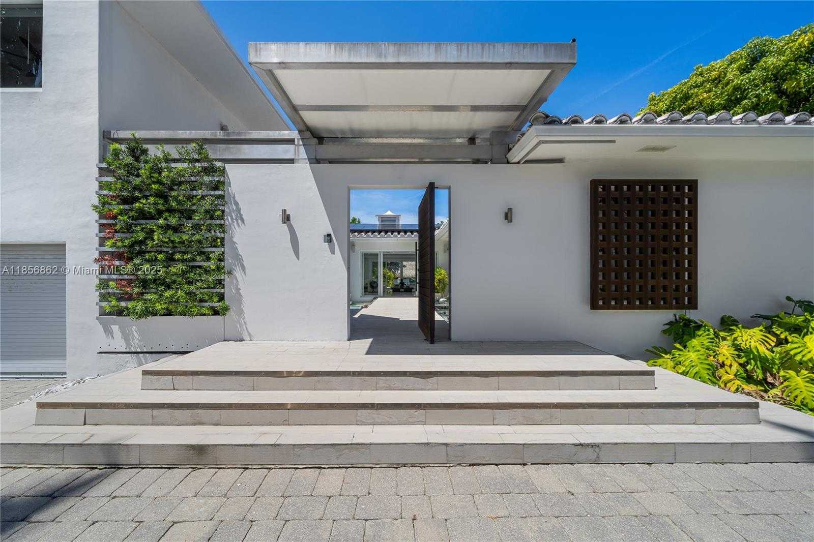 Small Image of 3220 CHASE AVE, Miami Beach Number 15