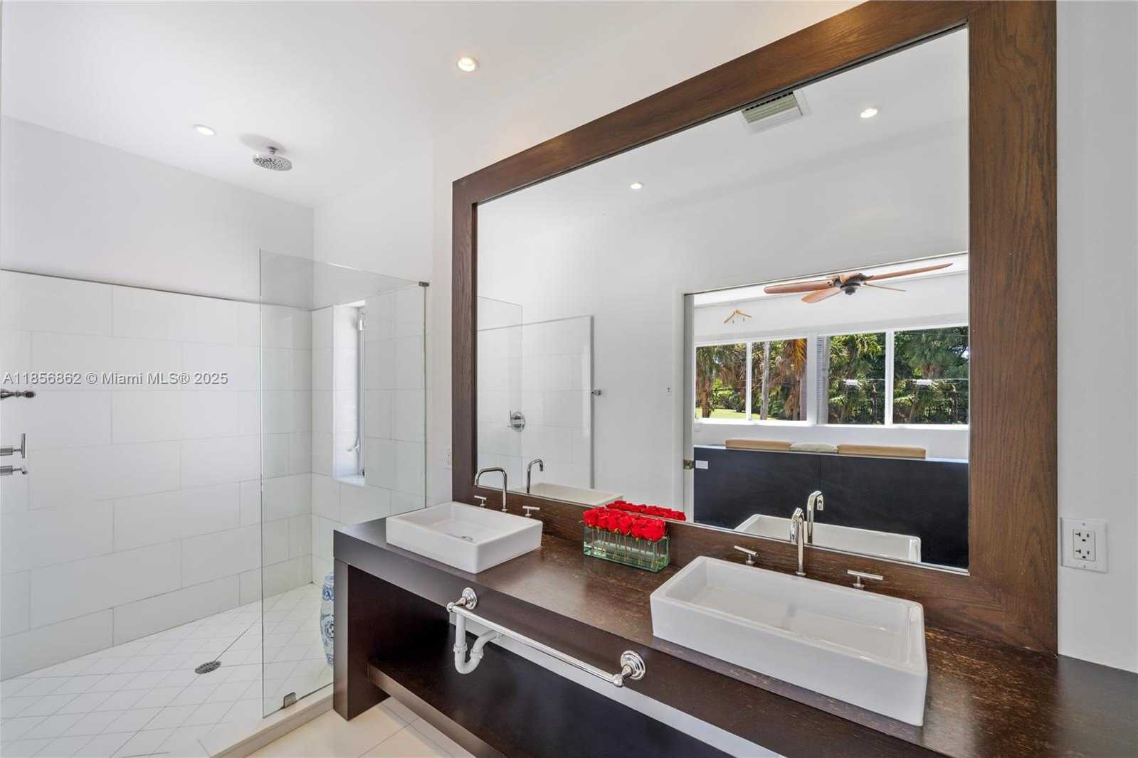 Small Image of 3220 CHASE AVE, Miami Beach Number 20