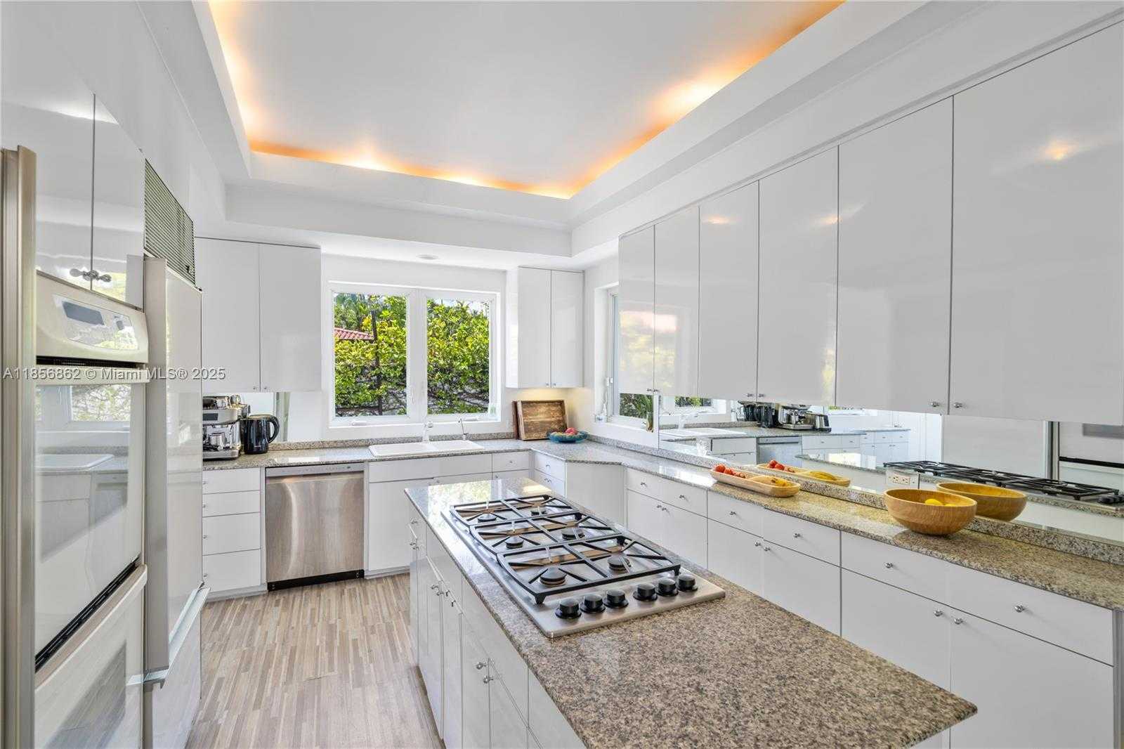 Small Image of 3220 CHASE AVE, Miami Beach Number 26