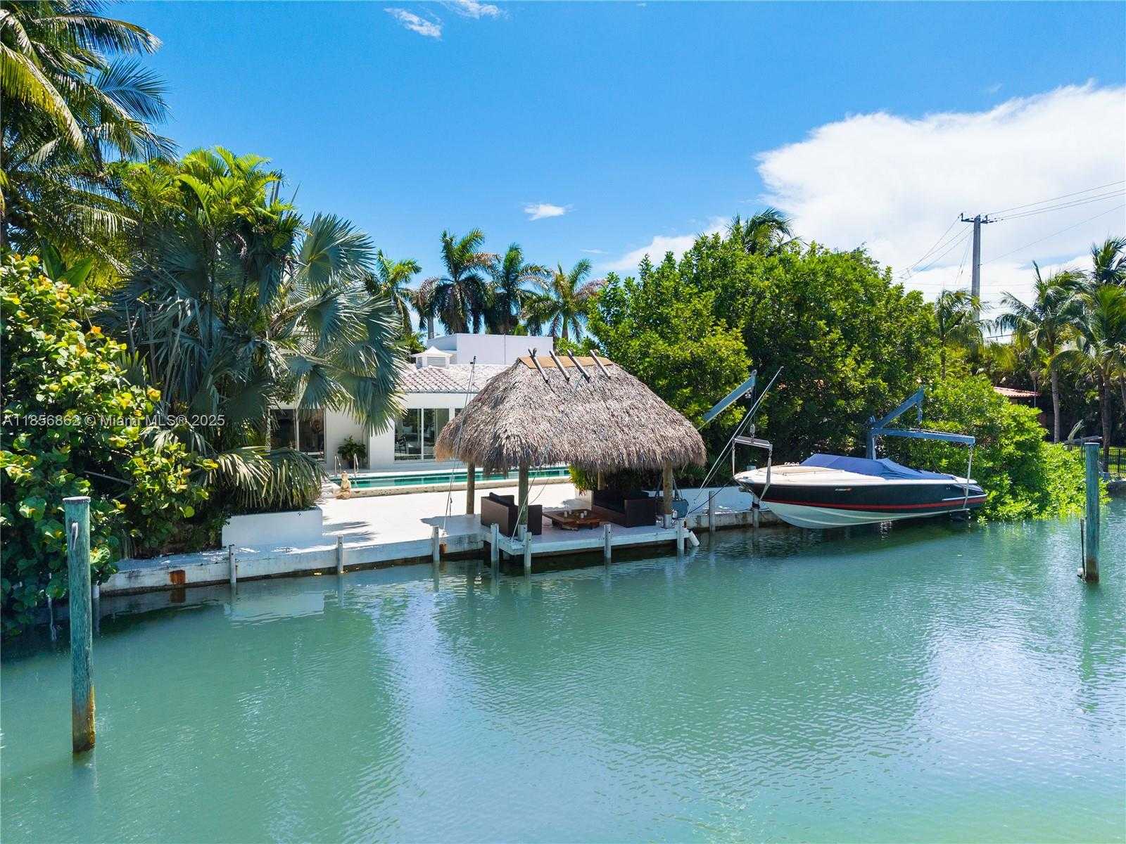 Small Image of 3220 CHASE AVE, Miami Beach Number 3