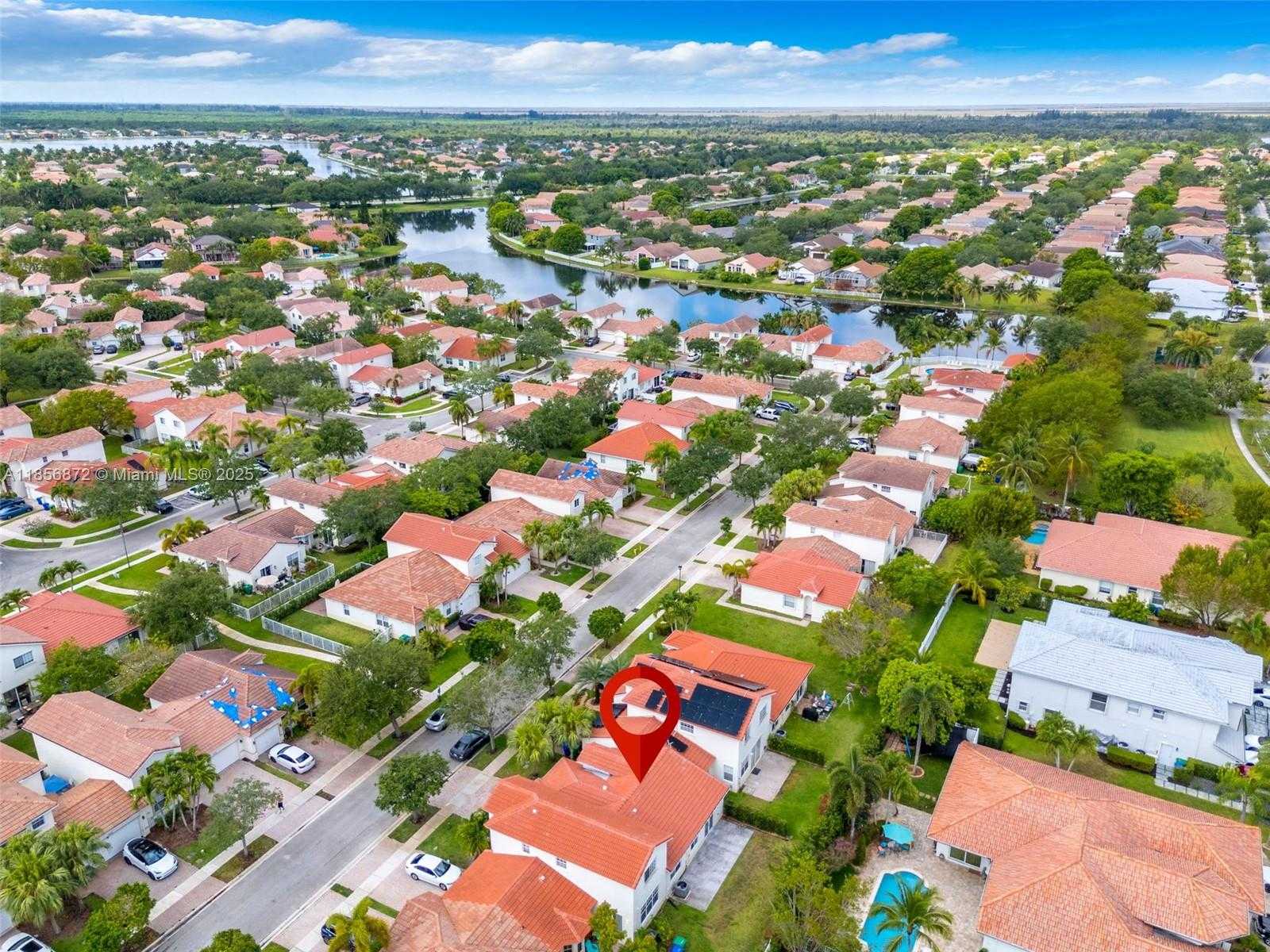 Small Image of 18801 SOUTH WEST 25TH CT, Miramar Number 13