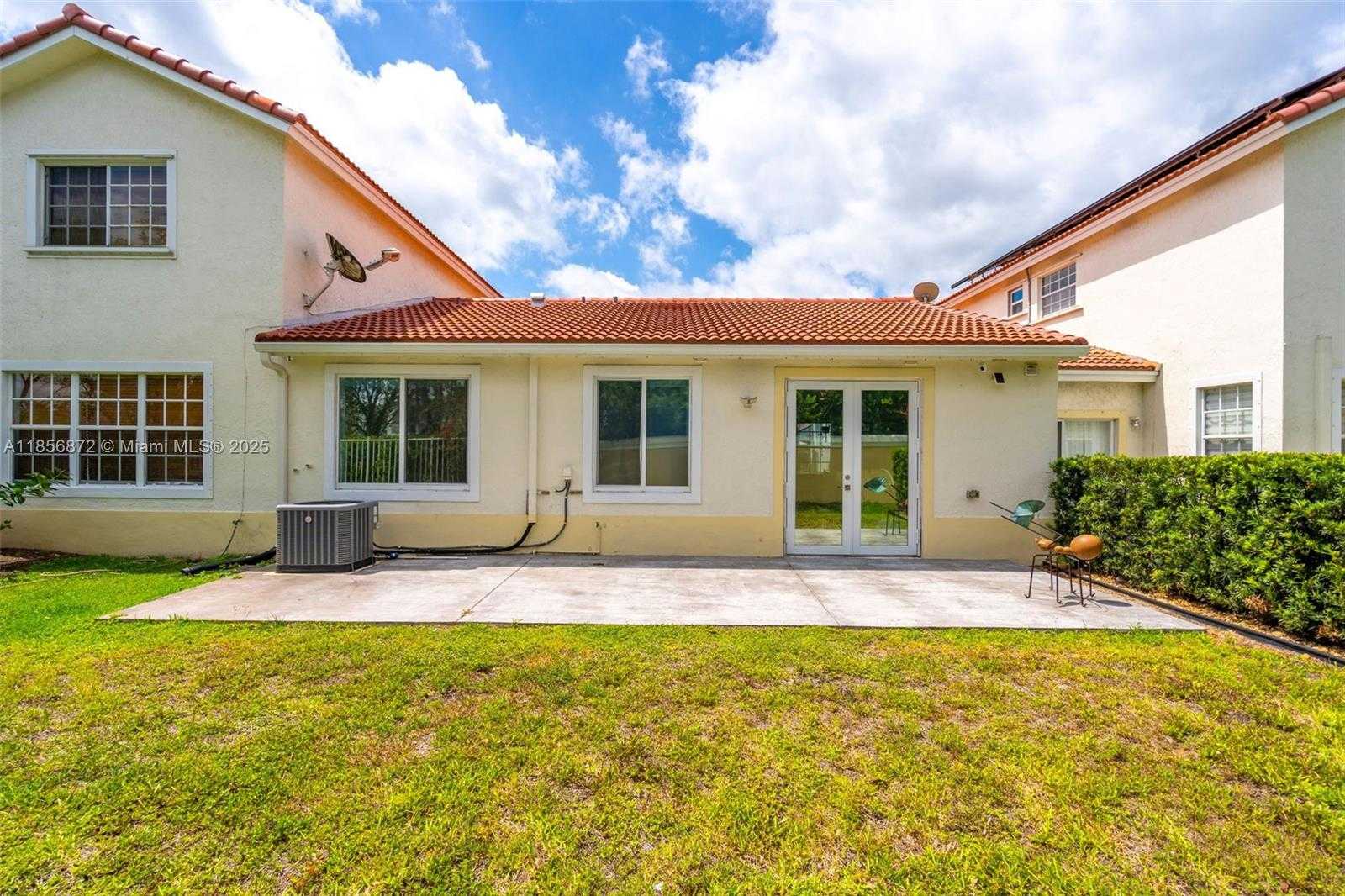 Small Image of 18801 SOUTH WEST 25TH CT, Miramar Number 16